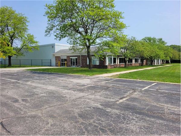 Extra Space Storage facility at 17000 W Rogers Dr - New Berlin, WI