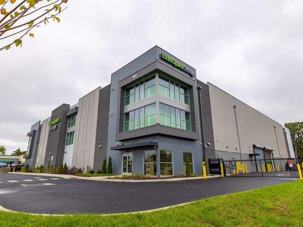 Extra Space Storage facility at 517 N White Horse Pike - Magnolia, NJ