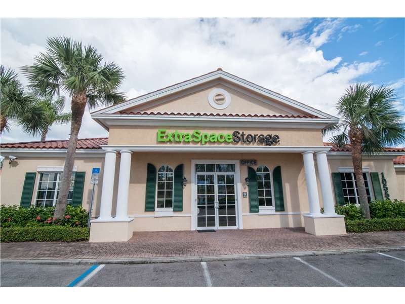 Extra Space Storage  10550 Goodlette-Frank Rd in Naples, FL