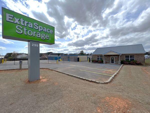 Extra Space Storage facility at 290 Jeff Rd NW - Huntsville, AL