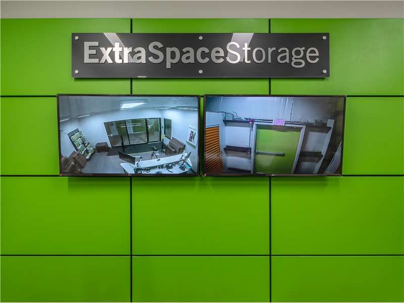 Extra Space Storage  12620 Ryewater Dr in Houston, TX