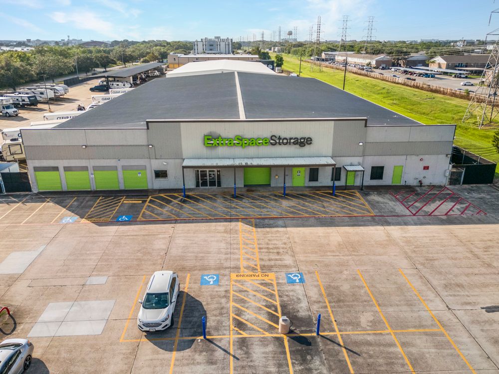 Extra Space Storage  900 W NASA Pkwy in Webster, TX