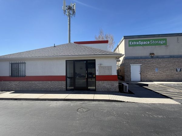 Extra Space Storage facility at 7125 W 3500 S - West Valley City, UT