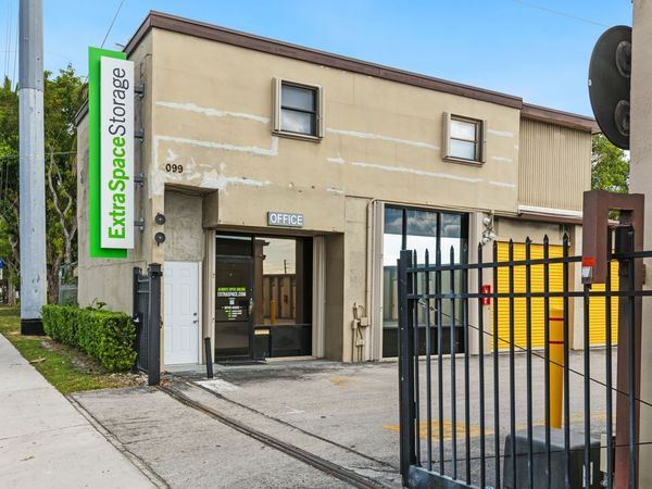 Extra Space Storage facility at 1099 S Congress Ave - Delray Beach, FL