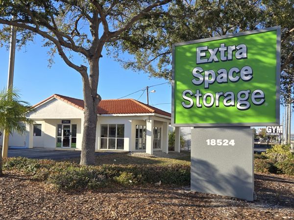 Extra Space Storage facility at 18524 US Hwy 19 N - Clearwater, FL