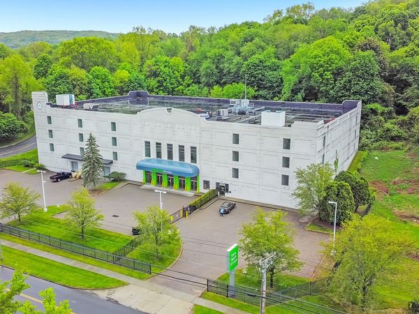 Extra Space Storage facility at 15 Kenosia Ave - Danbury, CT