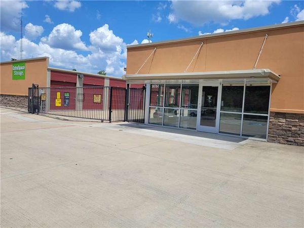 Extra Space Storage facility at 30690 Aldine Westfield Rd - Spring, TX