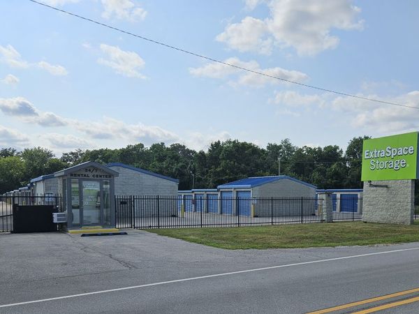 Extra Space Storage facility at 510 E Thompson Rd - Indianapolis, IN