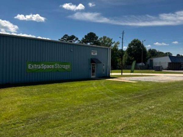 Extra Space Storage facility at 3800 E Highway 27 - Iron Station, NC