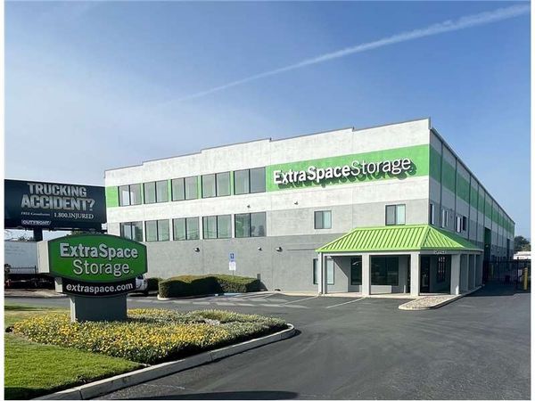 Extra Space Storage facility at 1265 Oakland Rd - San Jose, CA