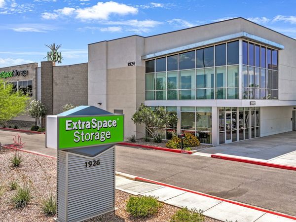 Extra Space Storage facility at 1926 S Crismon Rd - Mesa, AZ
