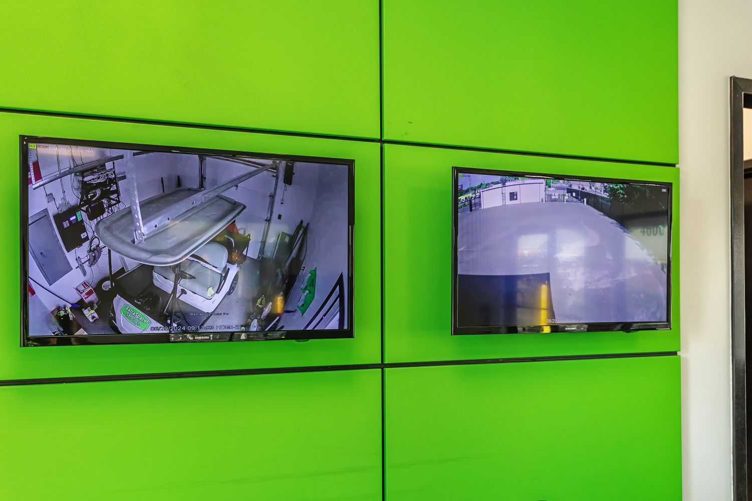 Extra Space Storage  4600 Millbranch Rd in Memphis, TN