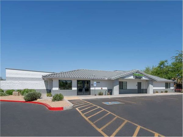 Extra Space Storage facility at 11990 N 75th Ave - Peoria, AZ