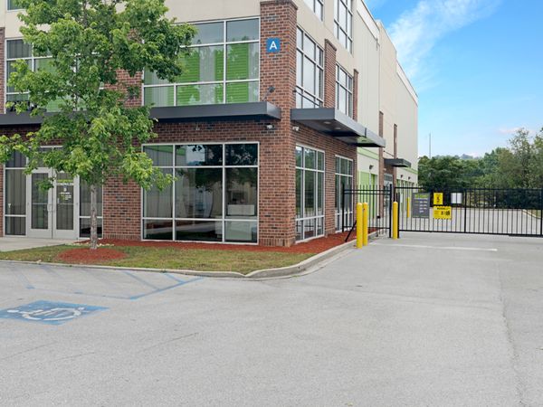 Extra Space Storage facility at 5056 New Country Dr - Hixson, TN