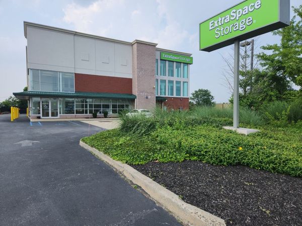 Extra Space Storage facility at 715 Grand Blvd - Deer Park, NY
