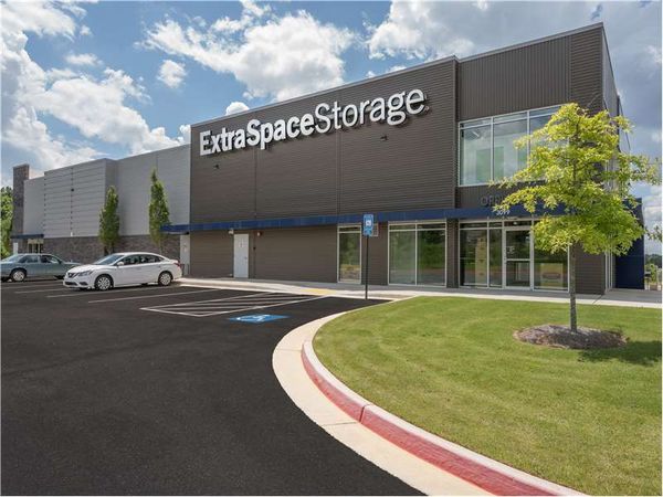 Extra Space Storage facility at 3099 Loring Rd NW - Kennesaw, GA