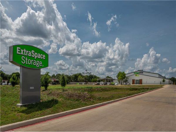 Extra Space Storage facility at 2550 FM 967 - Buda, TX