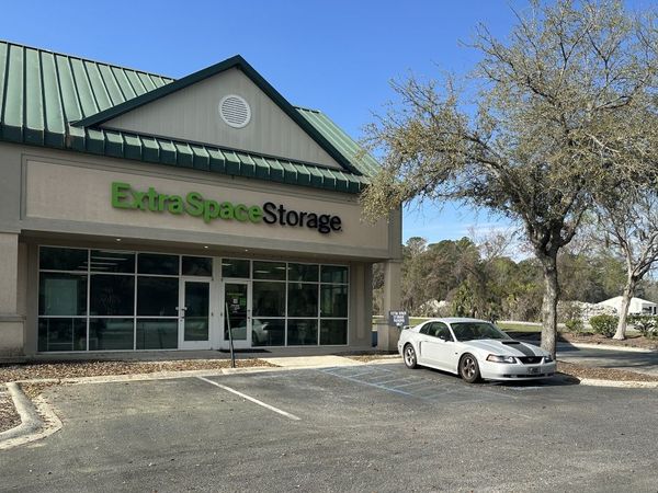 Extra Space Storage facility at 19 Sheridan Park Cir - Bluffton, SC