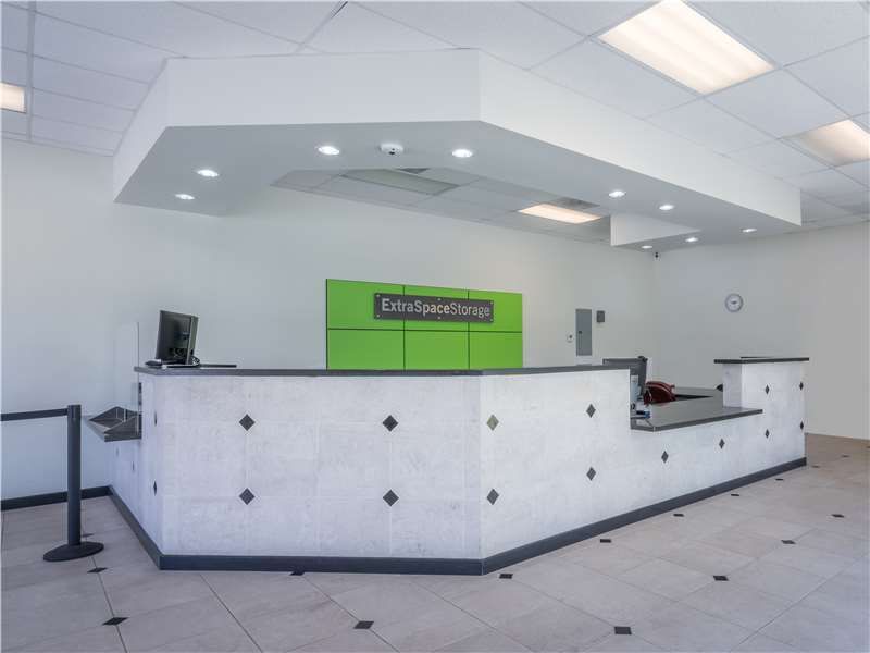 5×5 Self Storage Unit in Fort Lauderdale, FL 1900 NW 19th St Fort Lauderdale, Florida 3