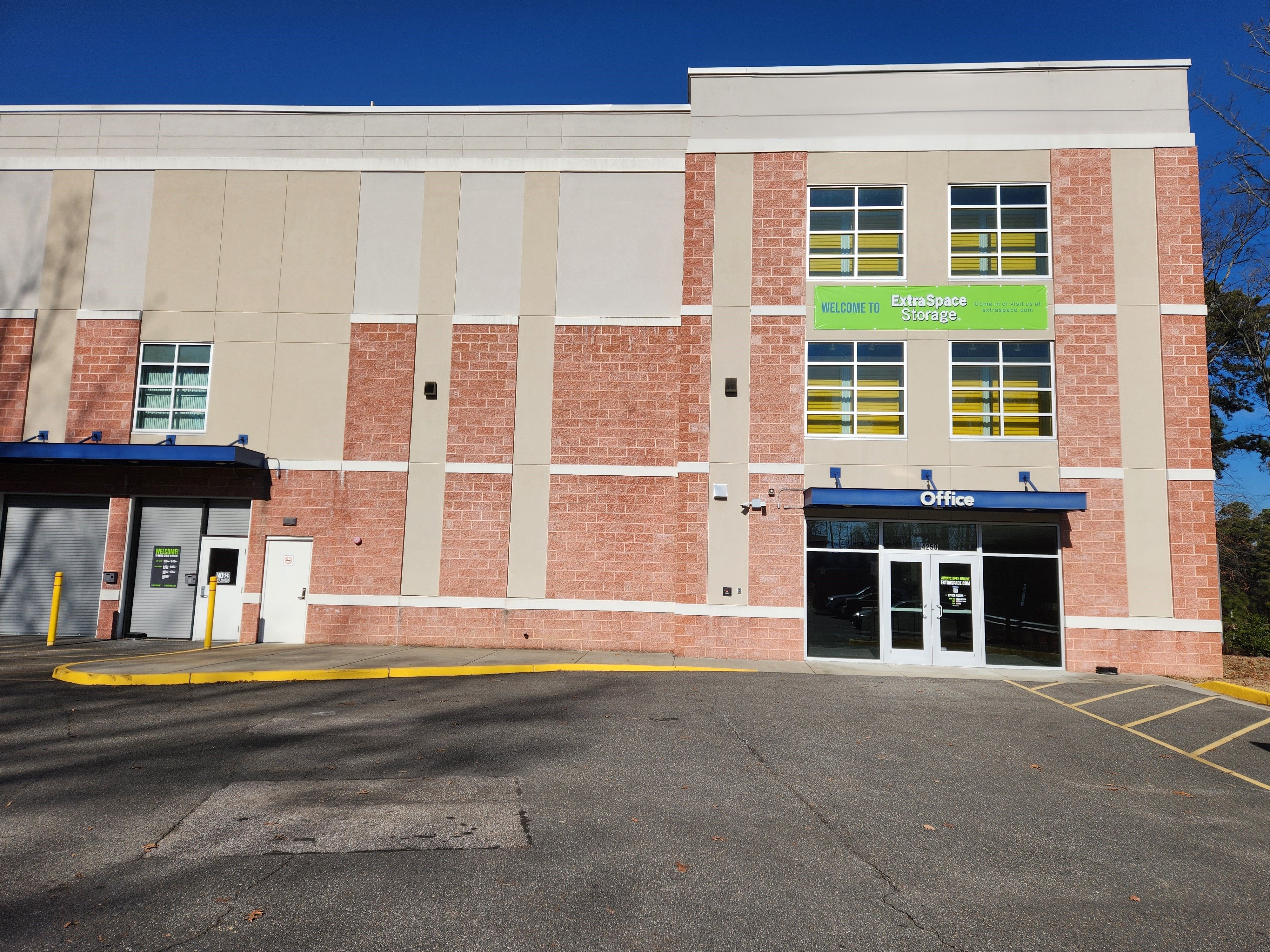 5×5 Self Storage Unit in Glen Allen, VA 4250 Tom Leonard Dr Glen Allen, Virginia