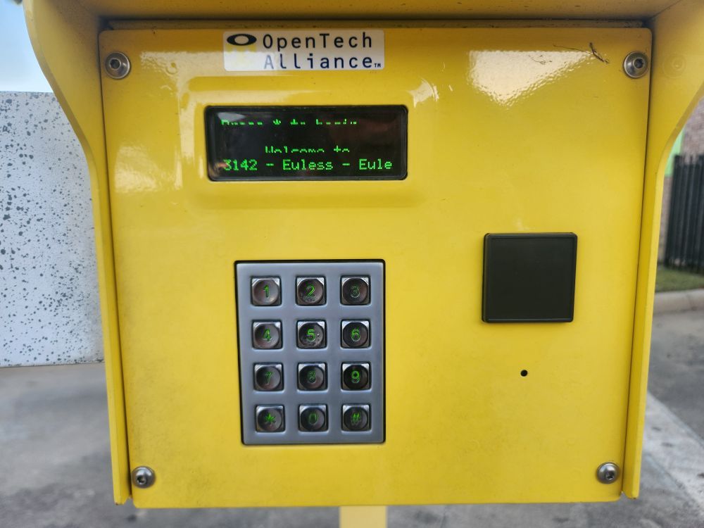 20×10 Garage in Euless, TX 1151 W Euless Blvd Euless, Texas 2