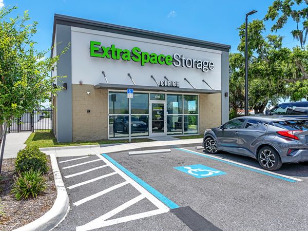 Extra Space Storage facility at 5700 Anise Dr - Sarasota, FL