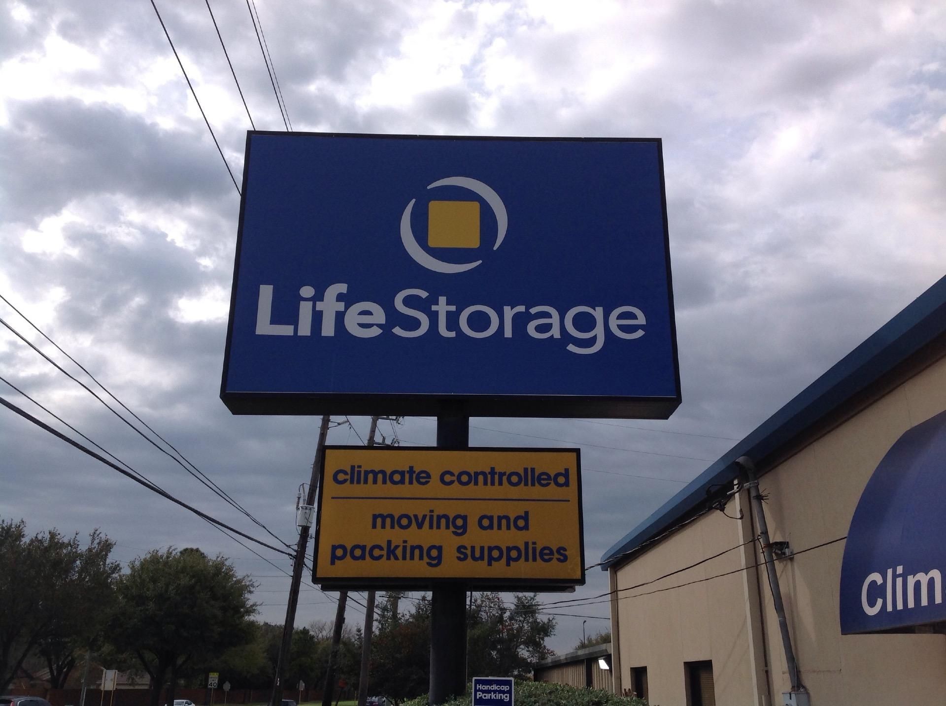 Extra Space Storage  3433 Fry Rd in Katy, TX
