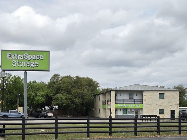 Extra Space Storage facility at 29620 Interstate 10 W - Boerne, TX