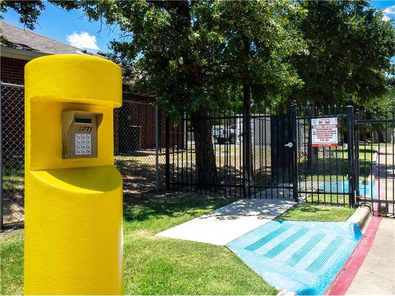 Extra Space Storage  5105 Mansfield Hwy in Fort Worth, TX