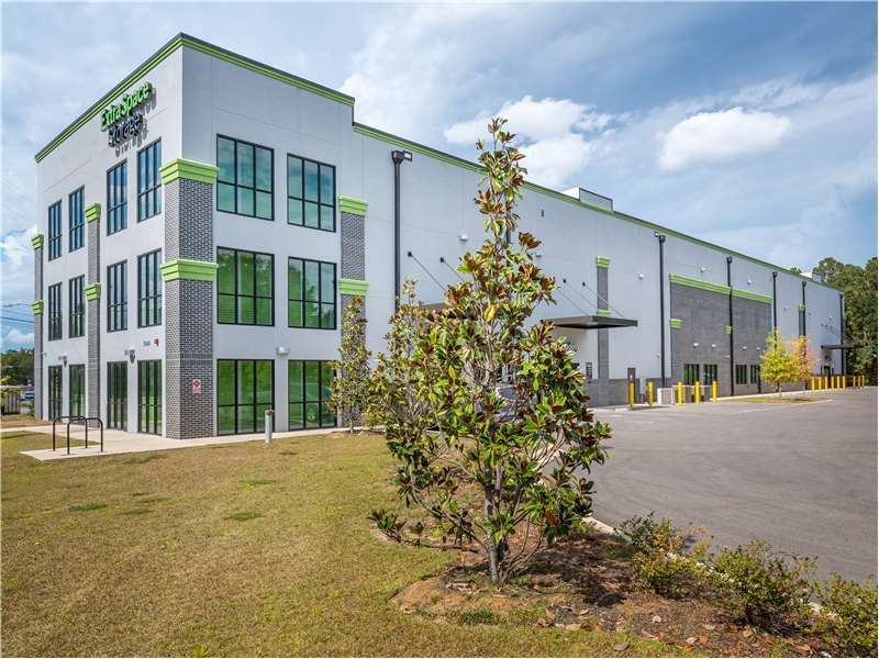 Extra Space Storage in Tallahassee, FL  2568 W Tennessee St