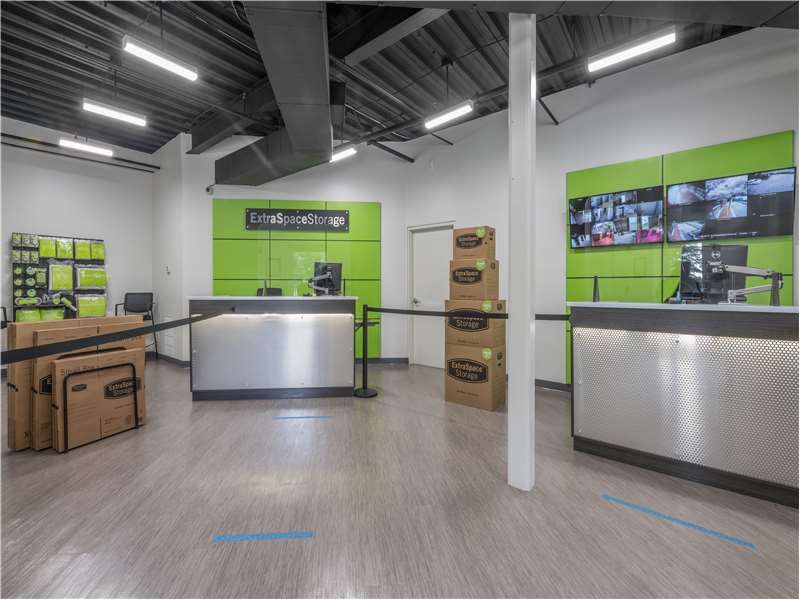 5×5 Self Storage Unit in Atlanta, GA 1105 Mt Vernon Hwy NE Atlanta, Georgia 3