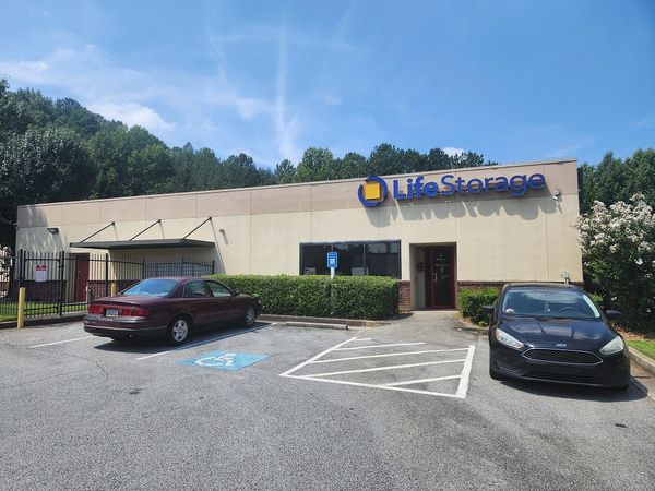 Life Storage facility on 3810 Pleasantdale Rd - Atlanta, GA