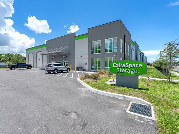 Extra Space Storage facility at 300 N Tamiami Trl - Osprey, FL