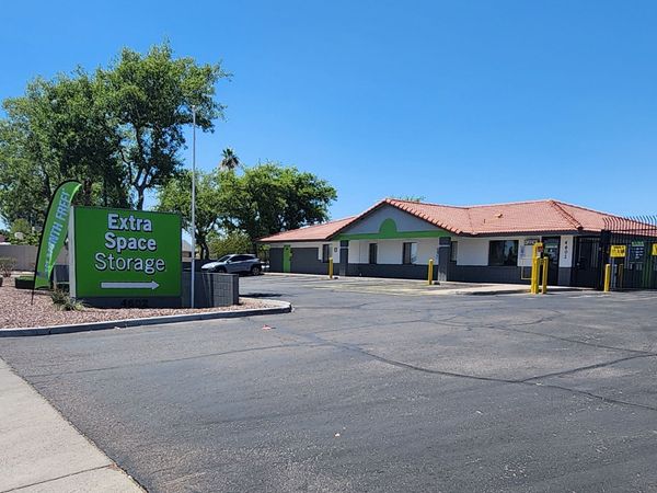 Extra Space Storage facility at 4602 E Thunderbird Rd - Phoenix, AZ