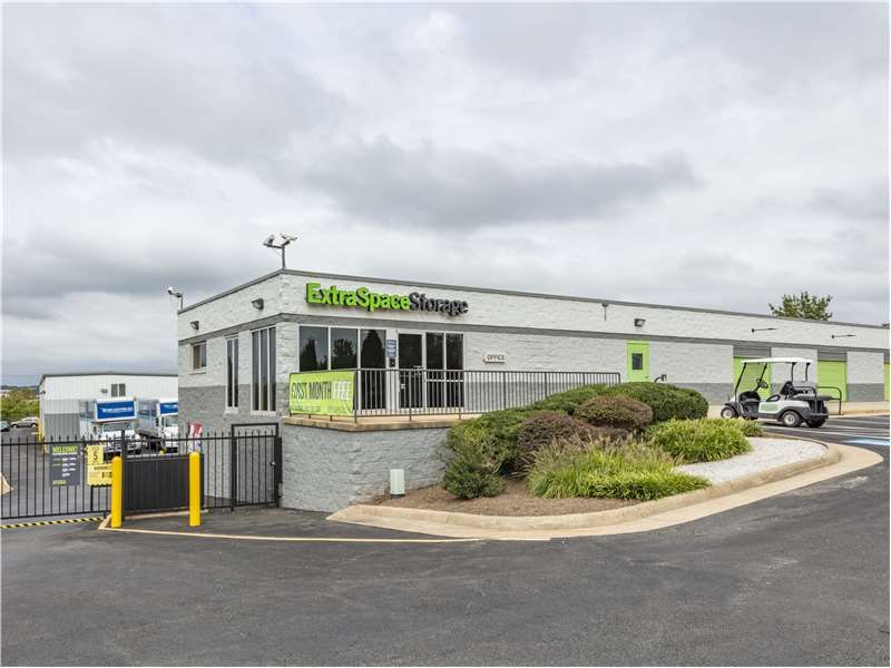 Extra Space Storage  10490 Colonel Ct in Manassas, VA