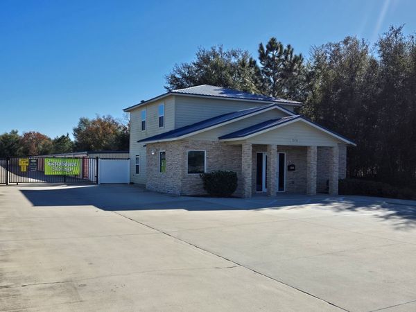 Extra Space Storage facility at 15855 S US Hwy 441 - Summerfield, FL