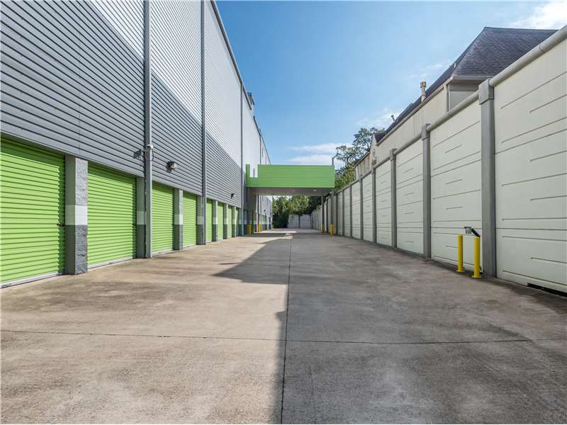 Extra Space Storage  7879 Katy Fwy in Houston, TX