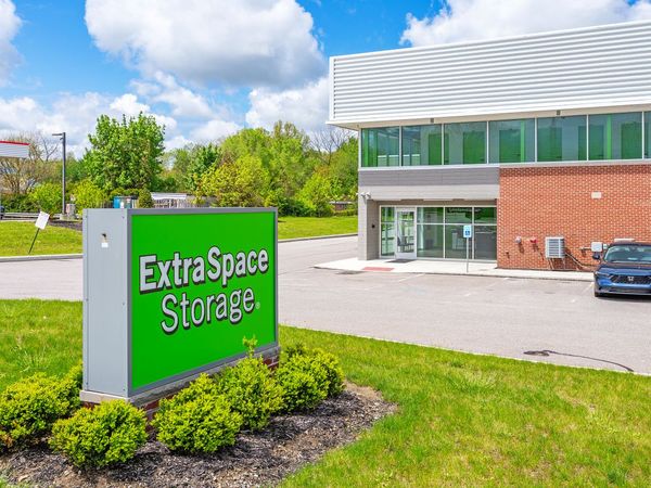 Extra Space Storage facility at 24002 Lorain Rd - North Olmsted, OH