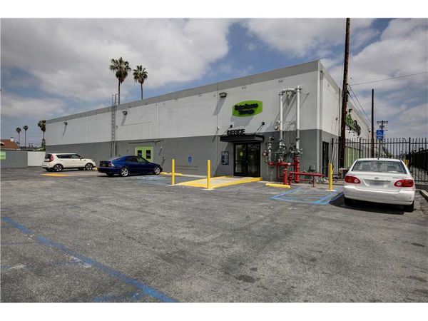 Extra Space Storage facility at 1701 W Slauson Ave - Los Angeles, CA