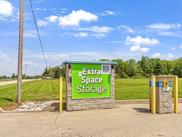 Extra Space Storage facility at 1183 Airport Rd - Centerville, IN