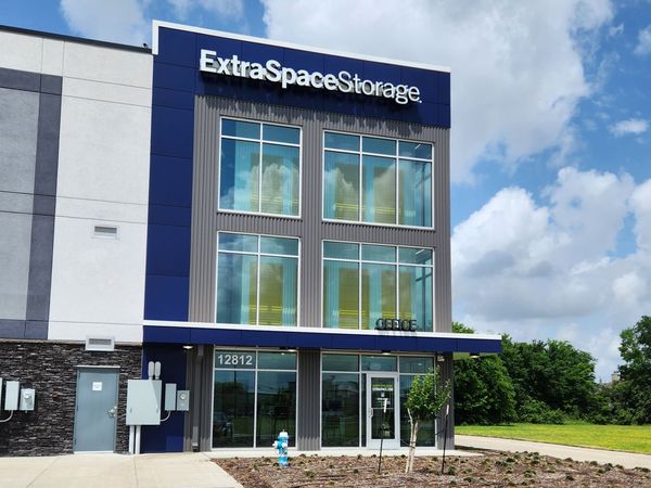 Extra Space Storage facility at 12812 Cullen Blvd - Houston, TX