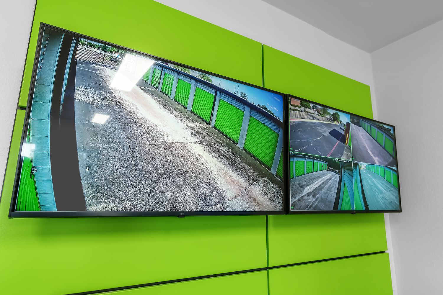 Extra Space Storage  4320 Little Rd in Arlington, TX