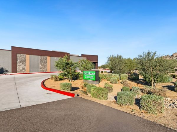 Extra Space Storage facility at 10798 E Jomax Rd - Scottsdale, AZ