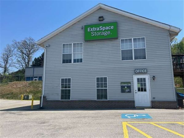 Extra Space Storage facility at 2199 Parklyn Dr - York, PA