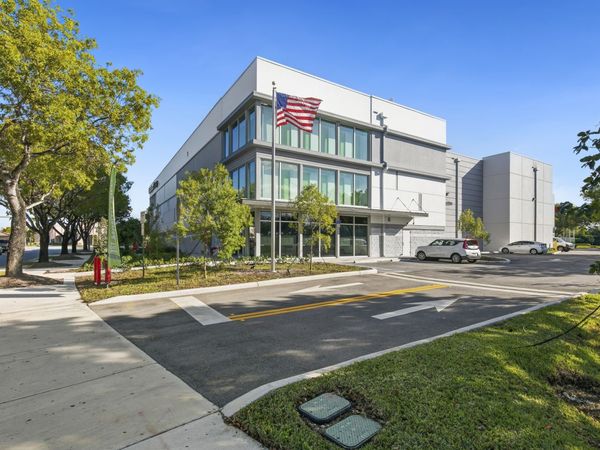 Extra Space Storage facility at 11210 NW 105th St - Doral, FL