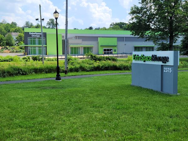 Extra Space Storage facility at 2375 Philmont Ave - Huntingdon Valley, PA