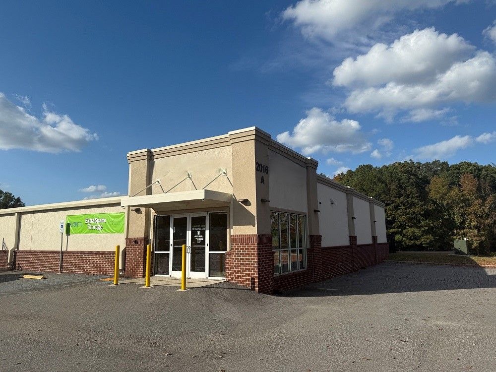 20×10 Parking Lot in Cumming, GA 2016 Atlanta Hwy Cumming, Georgia