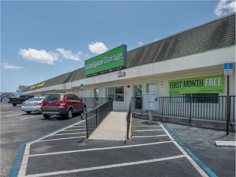 6×5 Self Storage Unit in Oakland Park, FL