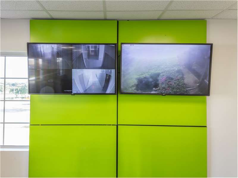 Extra Space Storage  590 Farrington Hwy in Kapolei, HI