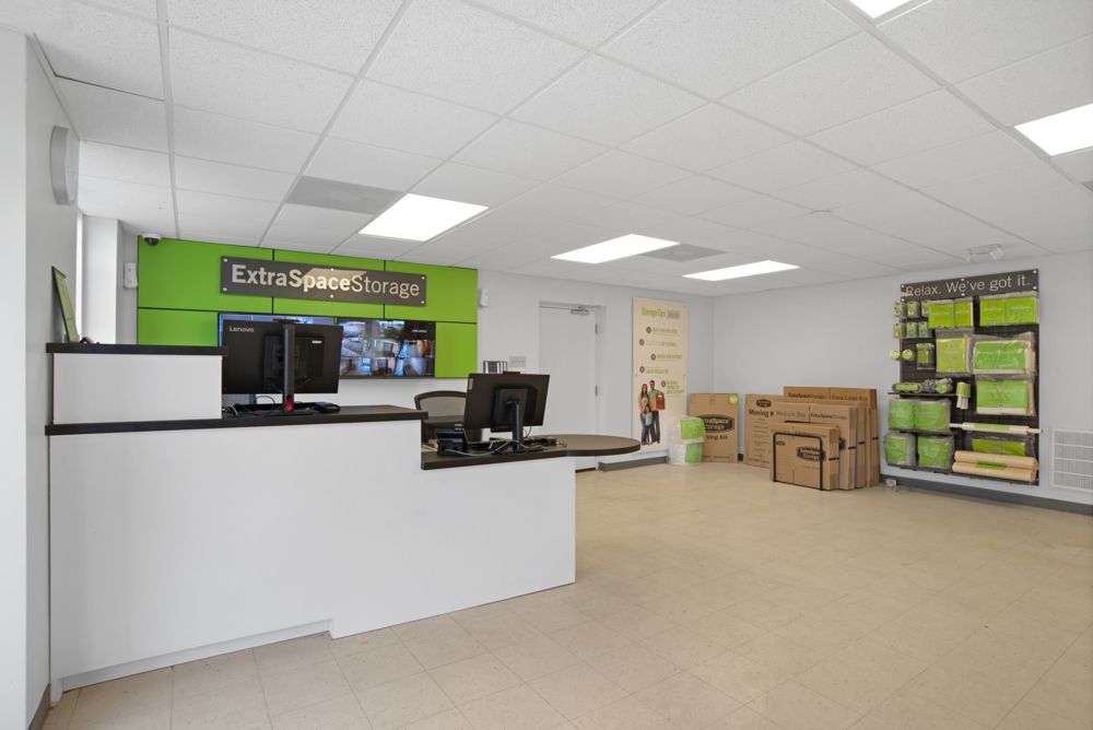 15×10 Self Storage Unit in Norfolk, VA 1108 Tidewater Dr Norfolk, Virginia 3